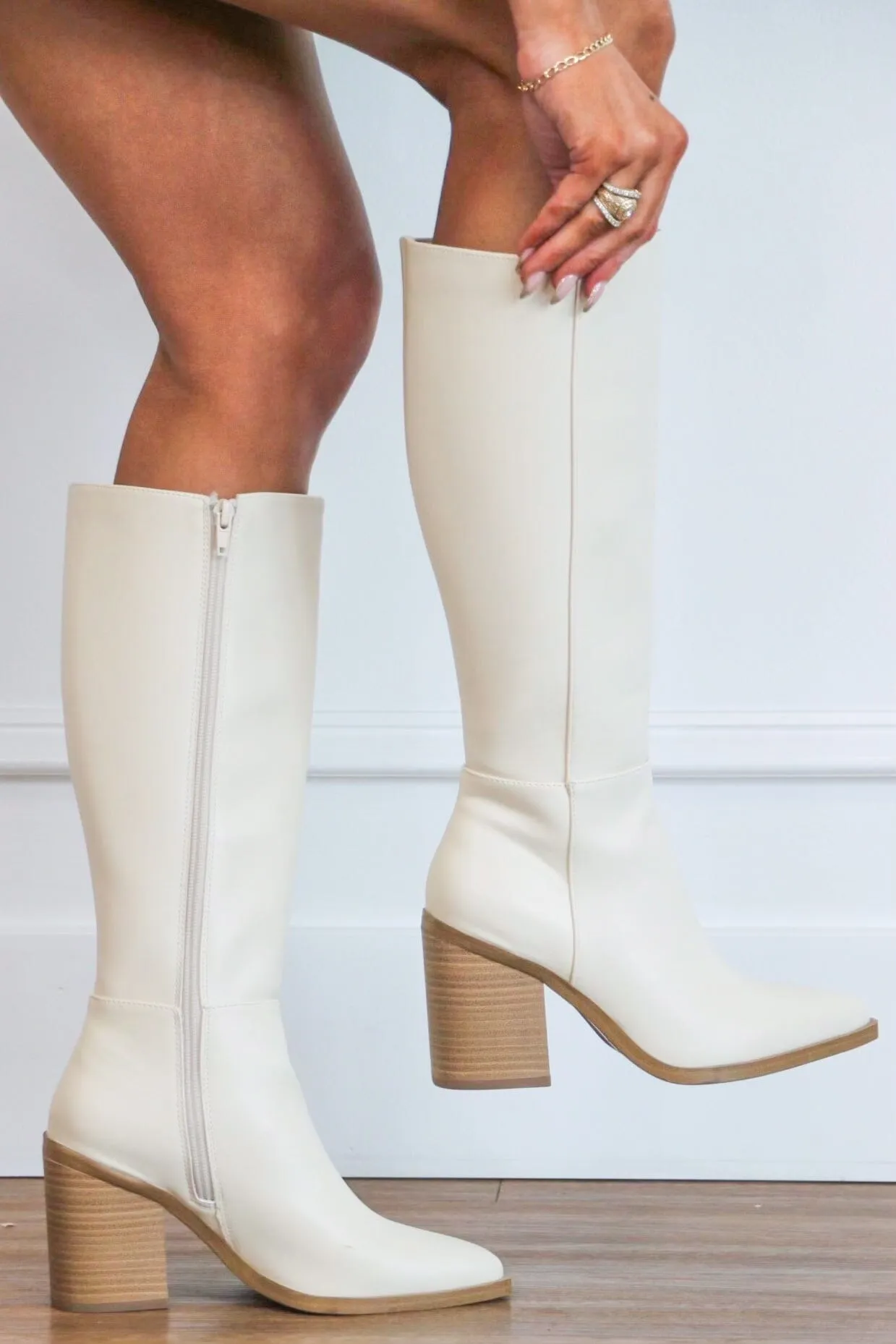 Vapor Knee High Boots: Off White
